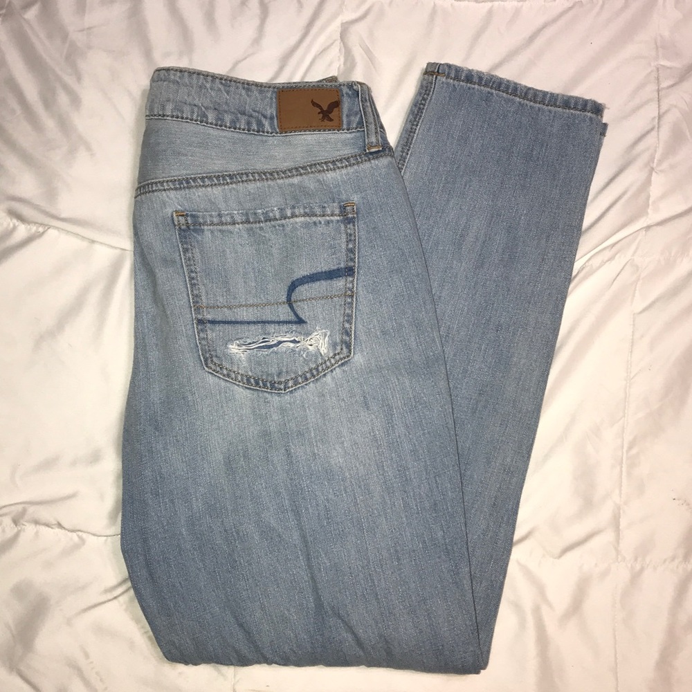 American Eagle “tomgirl” jeans